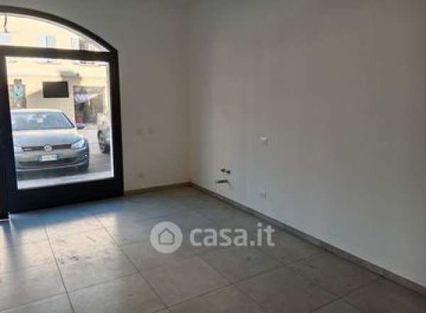 Box/posto auto in residenziale in Via Alcide De Gasperi 7