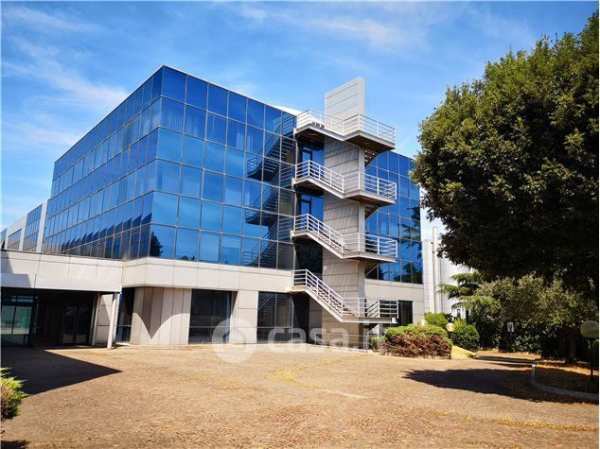 Ufficio in commerciale in Via Giulio Vincenzo Bona