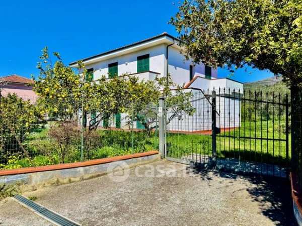 Appartamento in residenziale in Via A. Divizia 18