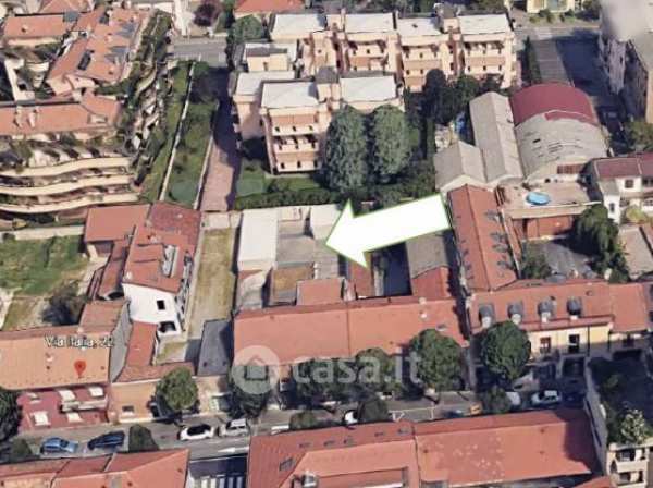 Box/posto auto in residenziale in Via Italia 20
