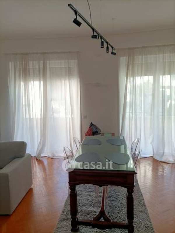 Appartamento in residenziale in Via Alberto Caroncini