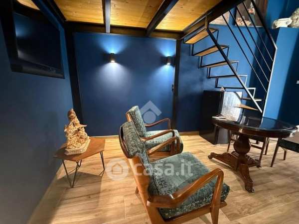 Negozio/locale commerciale in commerciale in Via del PiÃ¨ di Marmo