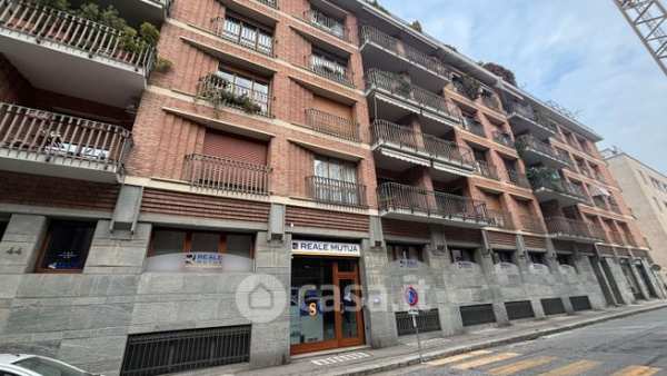 Ufficio in commerciale in Via Gabriele Chiabrera 42