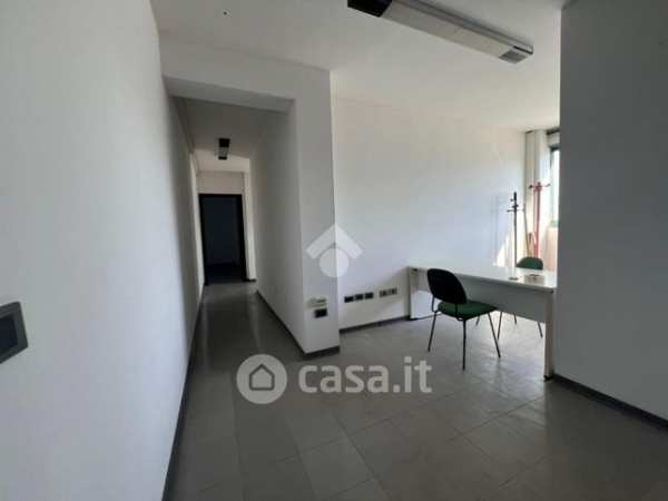 Ufficio in commerciale in Via Pionca 34