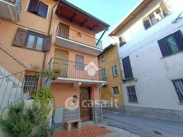 Casa bi/trifamiliare in residenziale in Via San Martino 14