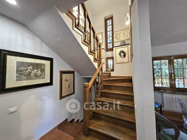 Villa in residenziale in 