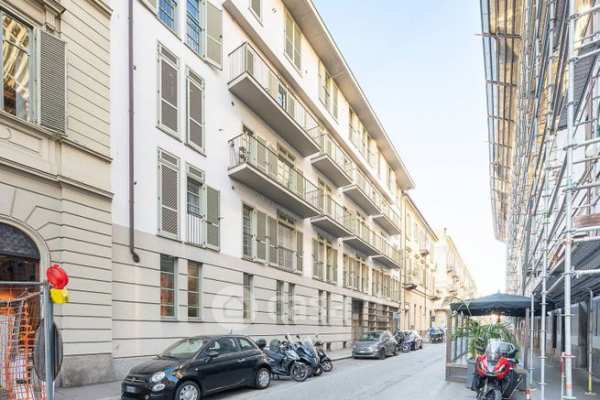 Box/posto auto in residenziale in Via San Francesco da Paola 16