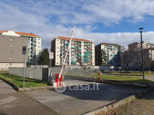 Box/posto auto in residenziale in Via Sanremo 11