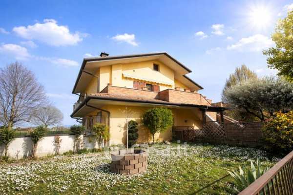 Appartamento in residenziale in Via Casolini 19