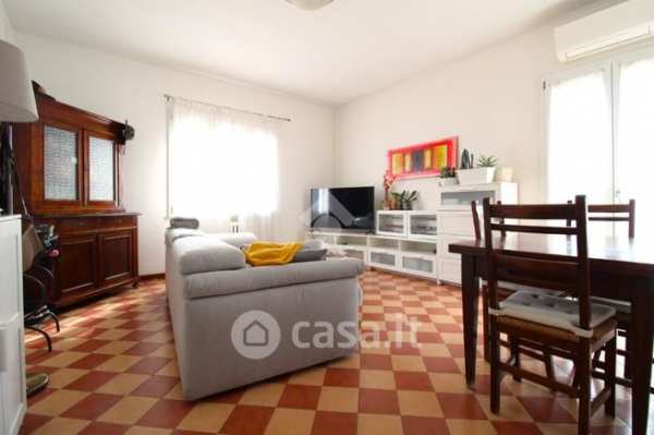 Appartamento in residenziale in Viale Medaglie D'Oro 1