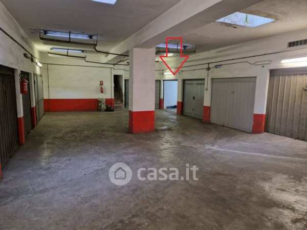 Box/posto auto in residenziale in Corso Inghilterra 25 /A