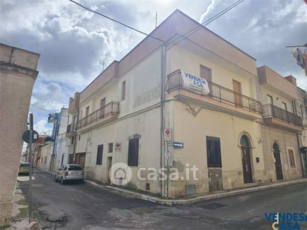 Casa indipendente in residenziale in Via G. Savonarola 14