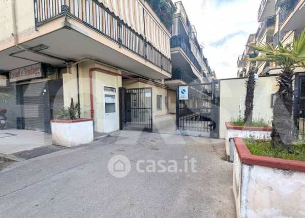 Box/posto auto in residenziale in Via Cassano