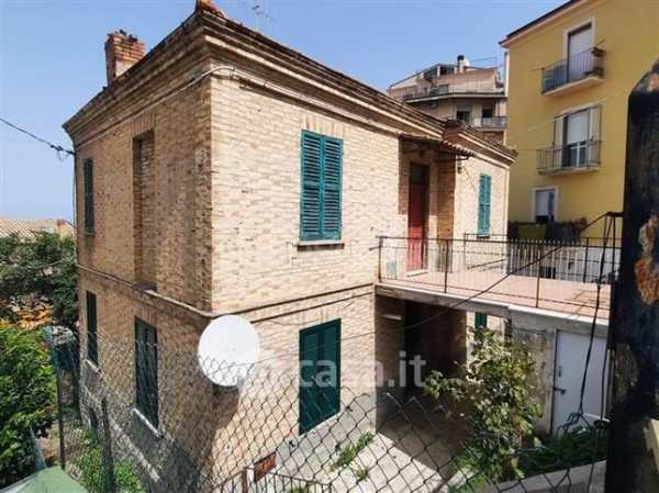 Casa indipendente in residenziale in Via Giovanni Antonio Santarelli