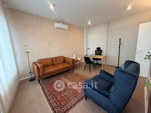 Ufficio in commerciale in Viale Francesco Redi 43 /D