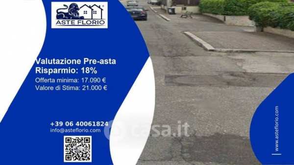 Box/posto auto in residenziale in Viale Aldo Moro 162