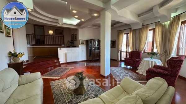 Villa in residenziale in 