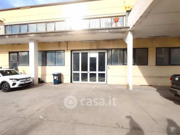 Capannone in commerciale in Via di Torre Sant'Anastasia