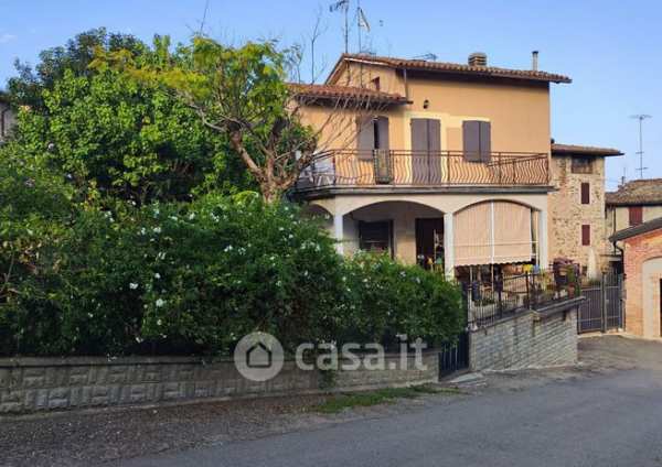 Villetta a schiera in residenziale in Strada Comunale Strognano