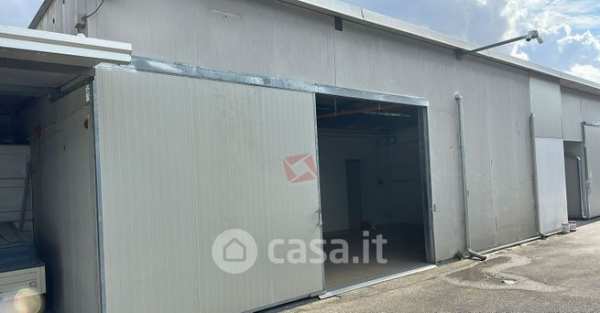 Capannone in commerciale in Via Casilina 1890