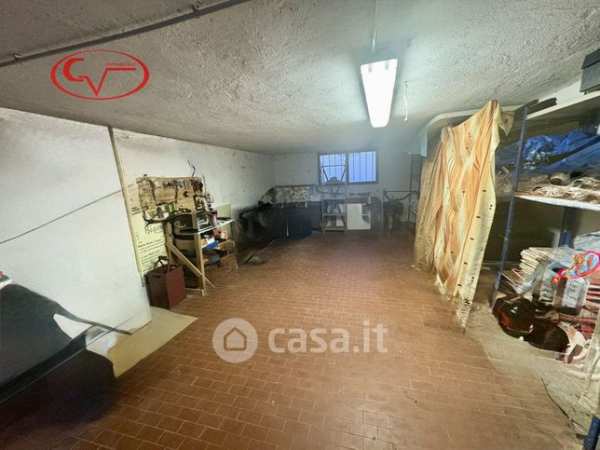 Box/posto auto in residenziale in Via Penna