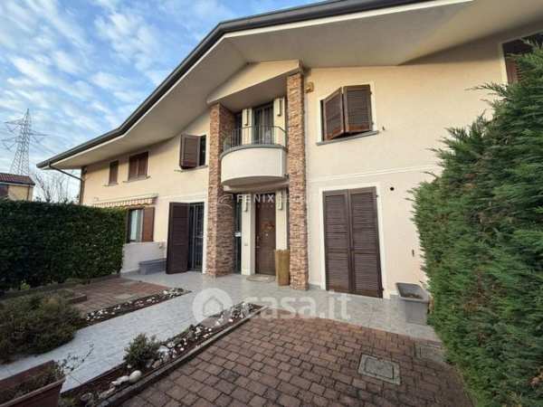 Villa in residenziale in Via del Campo 9