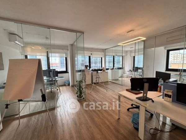 Ufficio in commerciale in centro direzionale isola A