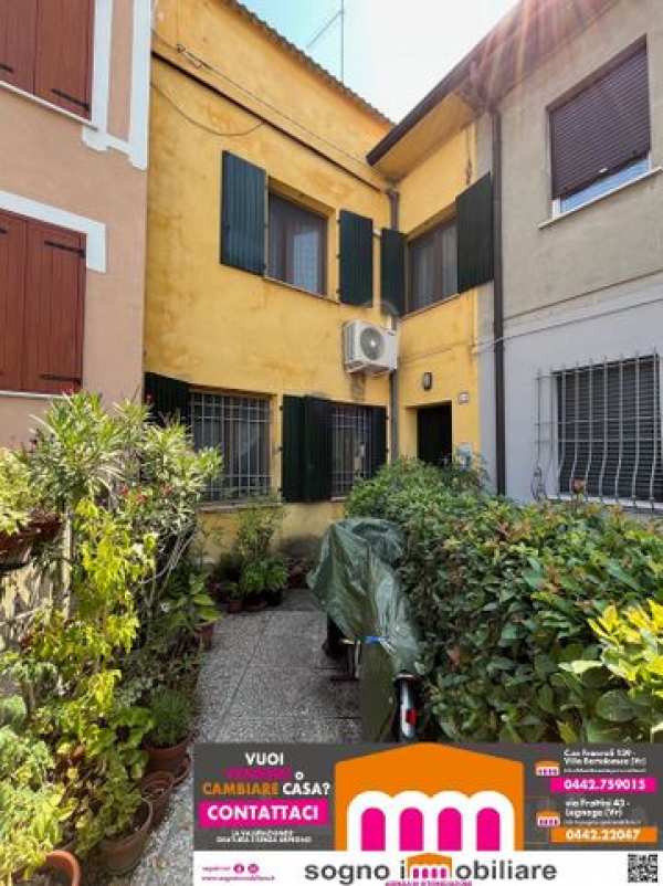 Villetta a schiera in residenziale in Via Casette