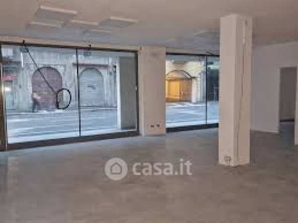 Ufficio in commerciale in Via Francesco Baracca 36