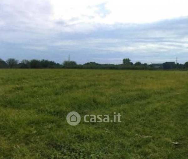 Terreno agricolo in commerciale in Via del Rosario