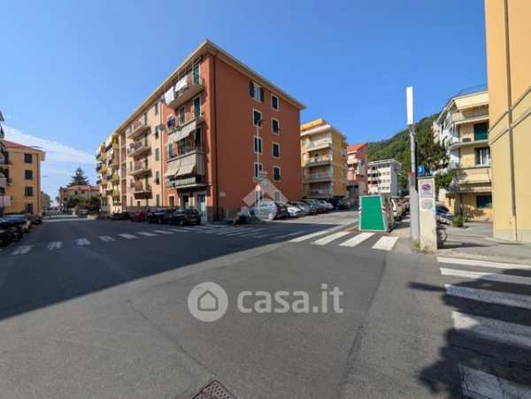 Box/posto auto in residenziale in Via Palermo