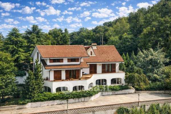 Villa in residenziale in Via Lunga