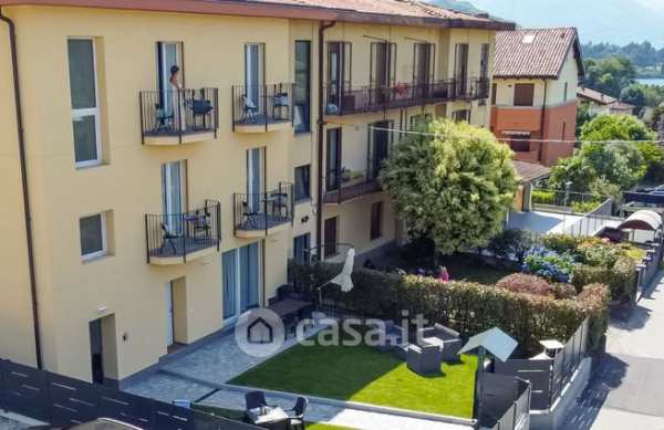 Appartamento in residenziale in Via Laghetto 35