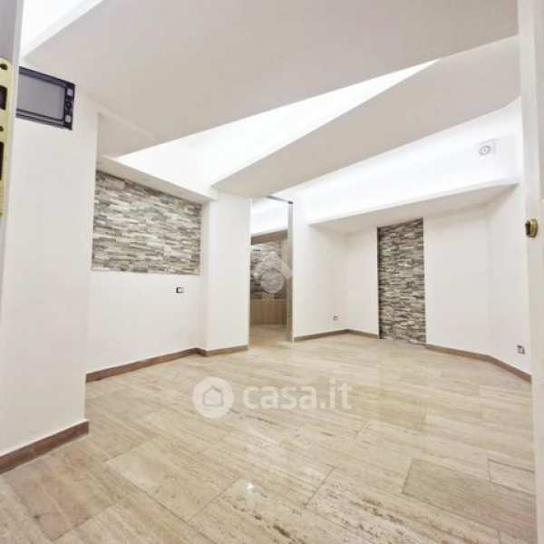 Capannone in commerciale in Via Acciaioli