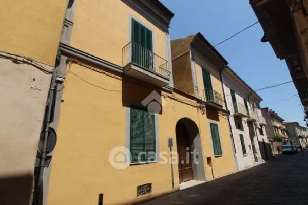 Appartamento in residenziale in Via Filippo Iovara 36