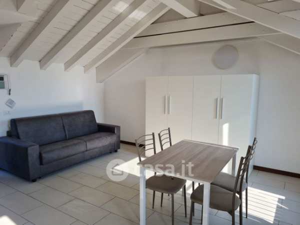 Appartamento in residenziale in Via Cascine 18