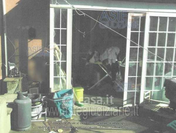 Villetta a schiera in residenziale in Via Laurentina 120