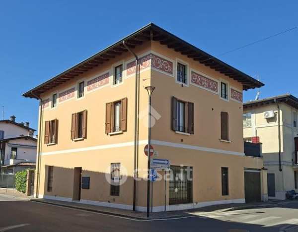 Ufficio in commerciale in Via Vittorio Emanuele II 2