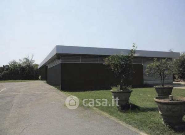 Capannone in commerciale in Viale Parco de Medici