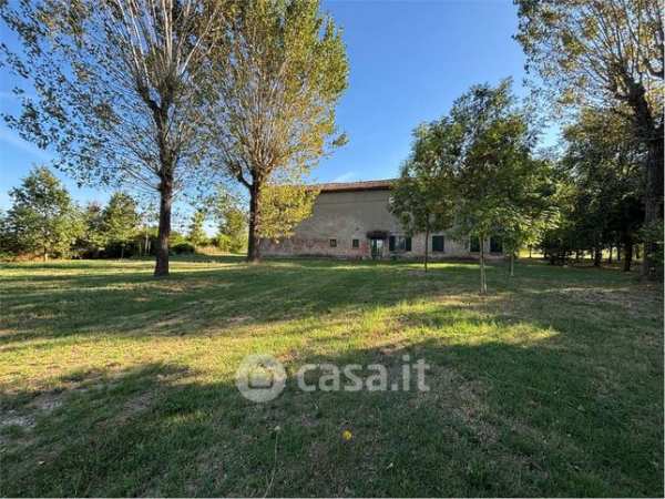 Rustico/casale in residenziale in 