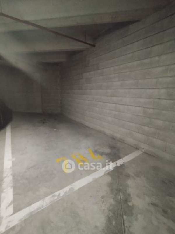 Box/posto auto in residenziale in Borgo Pila 8 /b