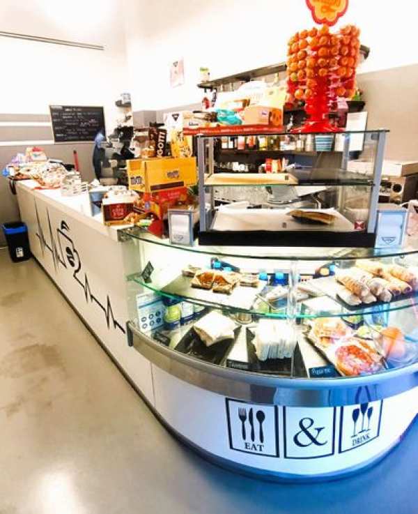 Attivitã /licenza (con o senza mura) in commerciale in 