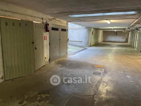 Box/posto auto in residenziale in Via Virgilio Melandri 216