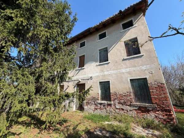 Rustico/casale in residenziale in Via Selvanese