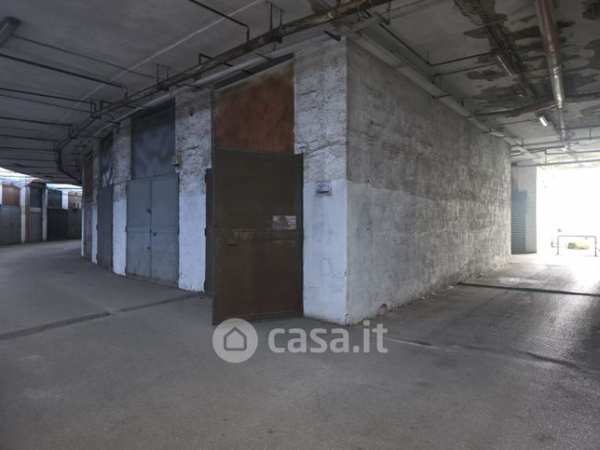 Box/posto auto in residenziale in Via Nicola Nicolini 68