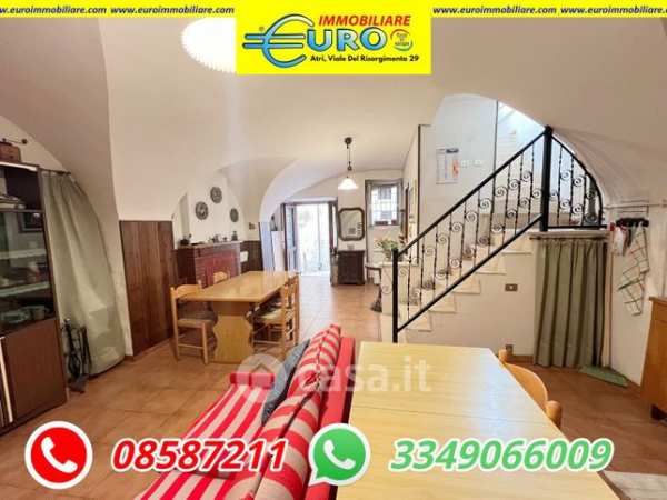 Casa indipendente in residenziale in Via Celeste 8