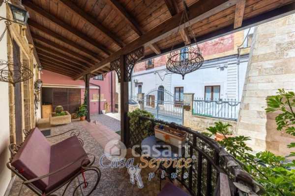Villa in residenziale in Via Galliano