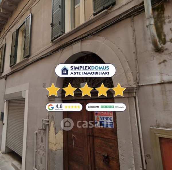 Appartamento in residenziale in Via Arniense