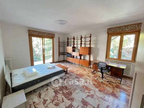 Appartamento in residenziale in Via Medaglie D'Oro 4