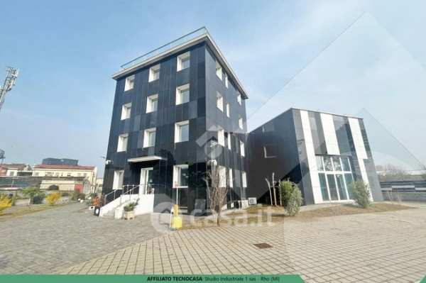 Ufficio in commerciale in Via G. Galilei 170